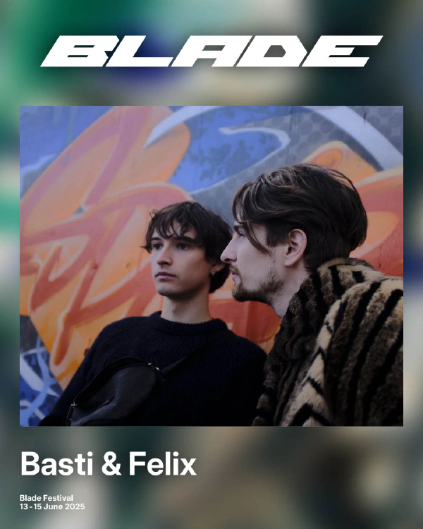 Ein Künstler*innenbild mit Basti & Felix.